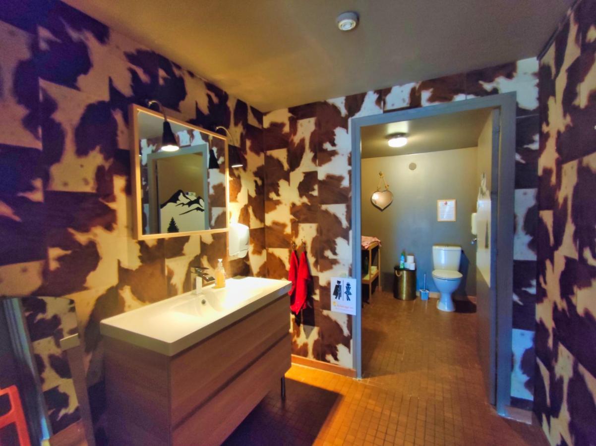 Le Sapin Rouge - Restaurant - Bar - Chambres D'Hotes Artigues  Exterior foto