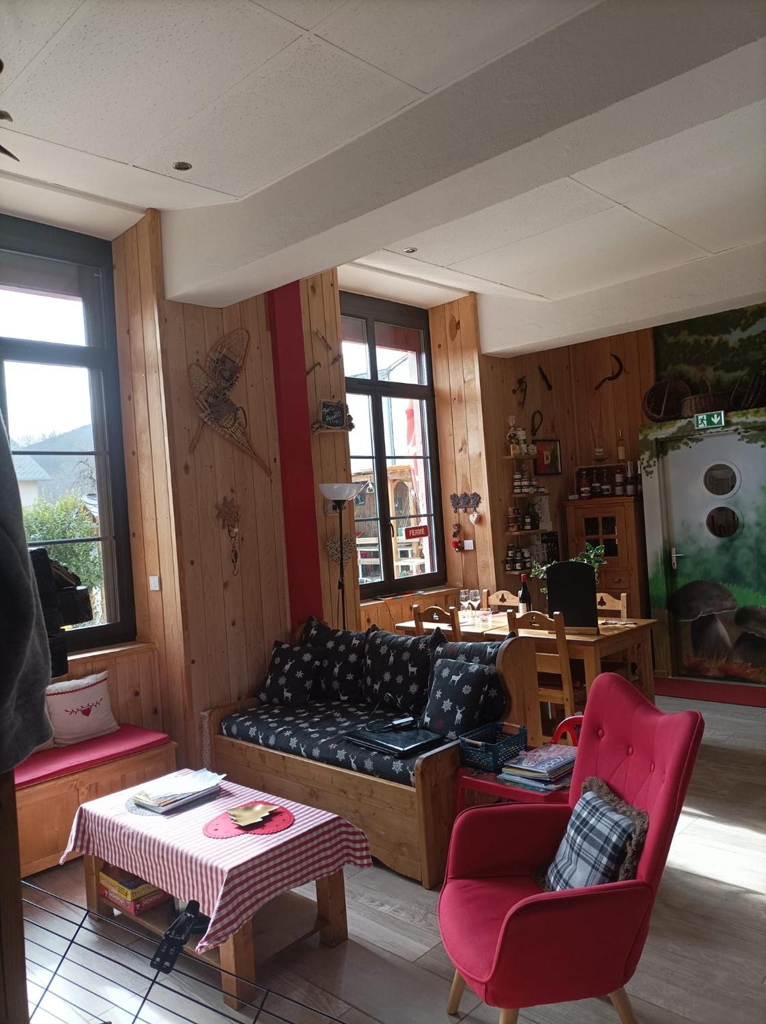 Le Sapin Rouge - Restaurant - Bar - Chambres D'Hotes Artigues  Exterior foto